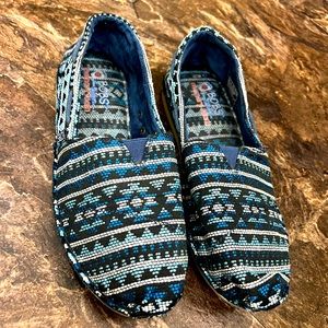 Skechers BOBS shades of blue Aztec design shoes